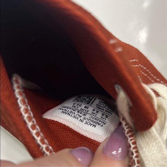 Converse Chuck Taylor All Star Embroidered Suede Roses - Picture 4 of 8